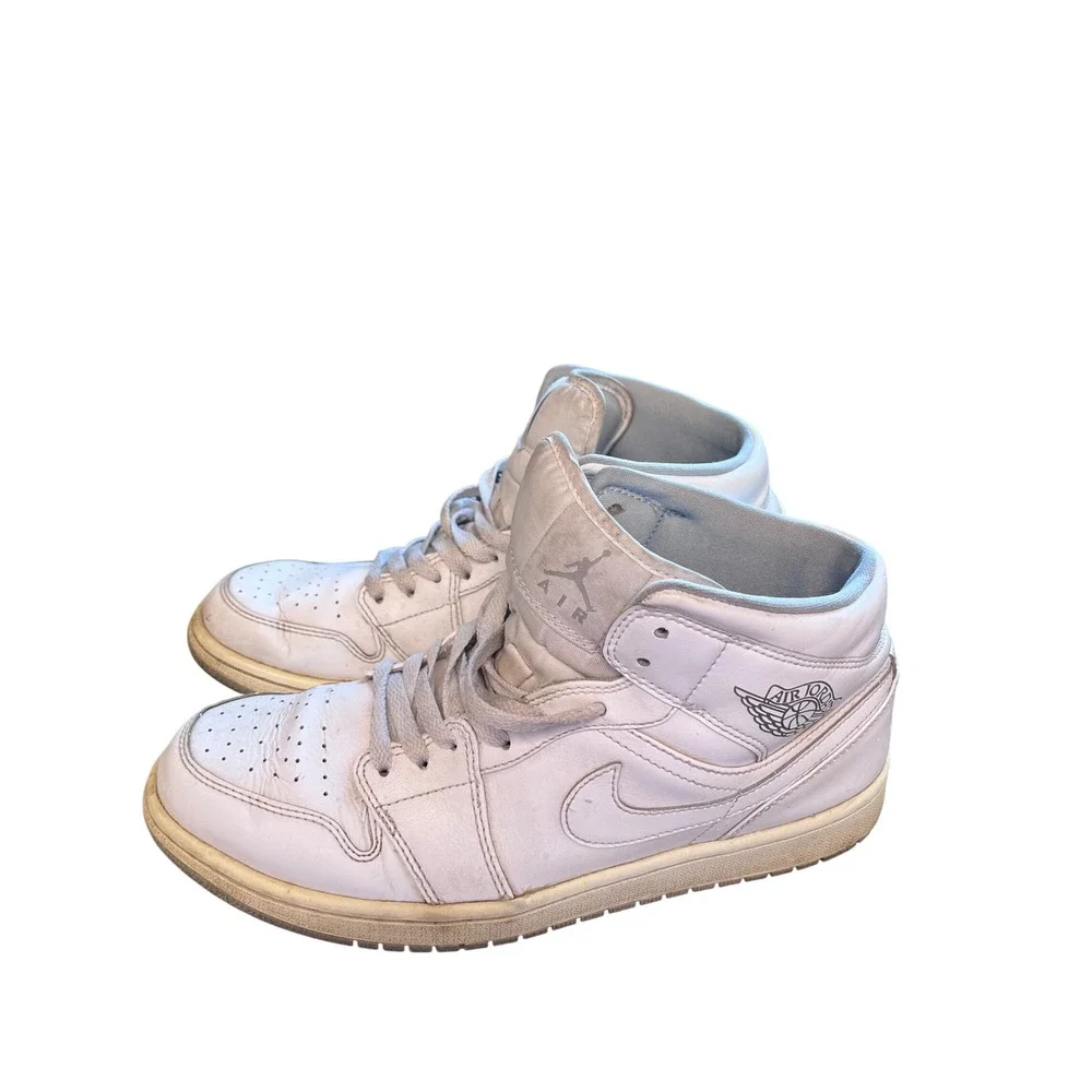 Jordan 1 Mid Triple White Mens Basketball Sneakers 554724-112‎ Size 10